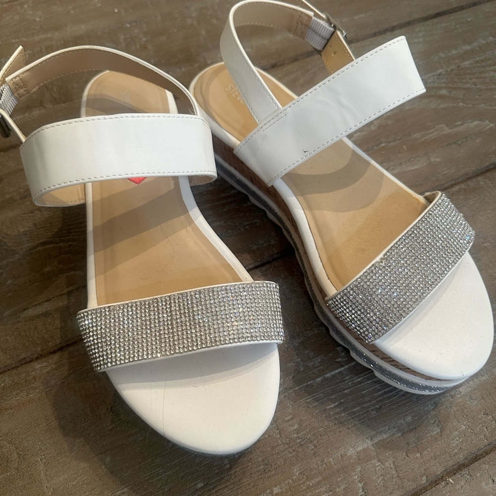 Steve Madden White and Silver Sandals